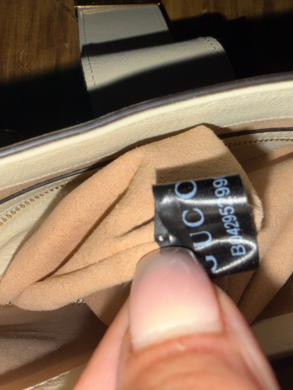 Gucci Supreme Padlock Canvas Shoulder Bag - Picture 12 of 12
